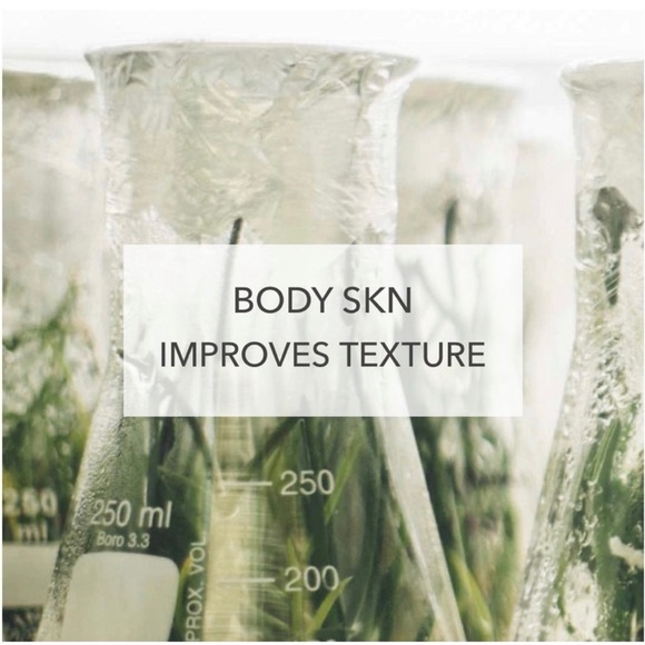 NWT-Doll 10 HydraLux Smoothing Foundation- Fair 2 Bottles - Picture 6 of 8